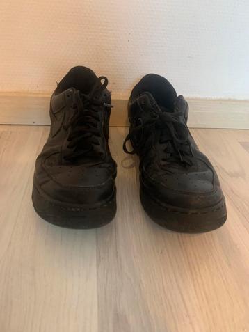Nike Air Force – Zwart – Maat 42 beschikbaar voor biedingen