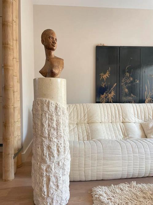 Vintage Magnussen Ponte mactanstone piëdestal zuil travertin, Huis en Inrichting, Woonaccessoires | Zuilen en Pilaren, Ophalen
