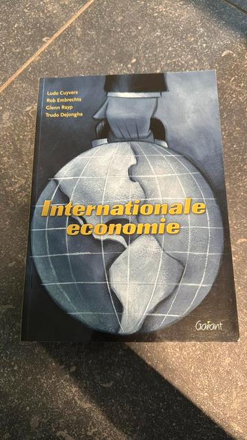 Rob Embrechts - Internationale economie beschikbaar voor biedingen