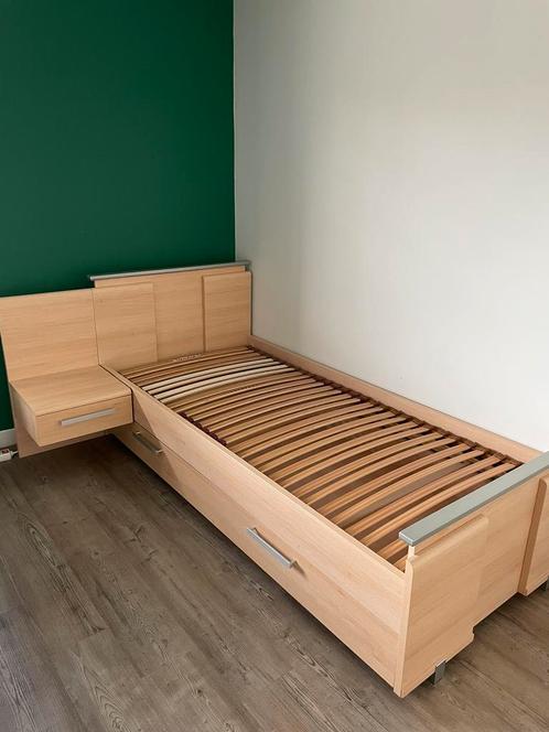 Eenpersoonsbed - opberglade - inclusief nachtkastje, Huis en Inrichting, Slaapkamer | Bedden, Gebruikt, Eenpersoons, 140 cm, 200 cm