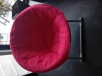 Zit zetel 1m diameter, kleur licht rood, frame licht metaal  beschikbaar voor biedingen