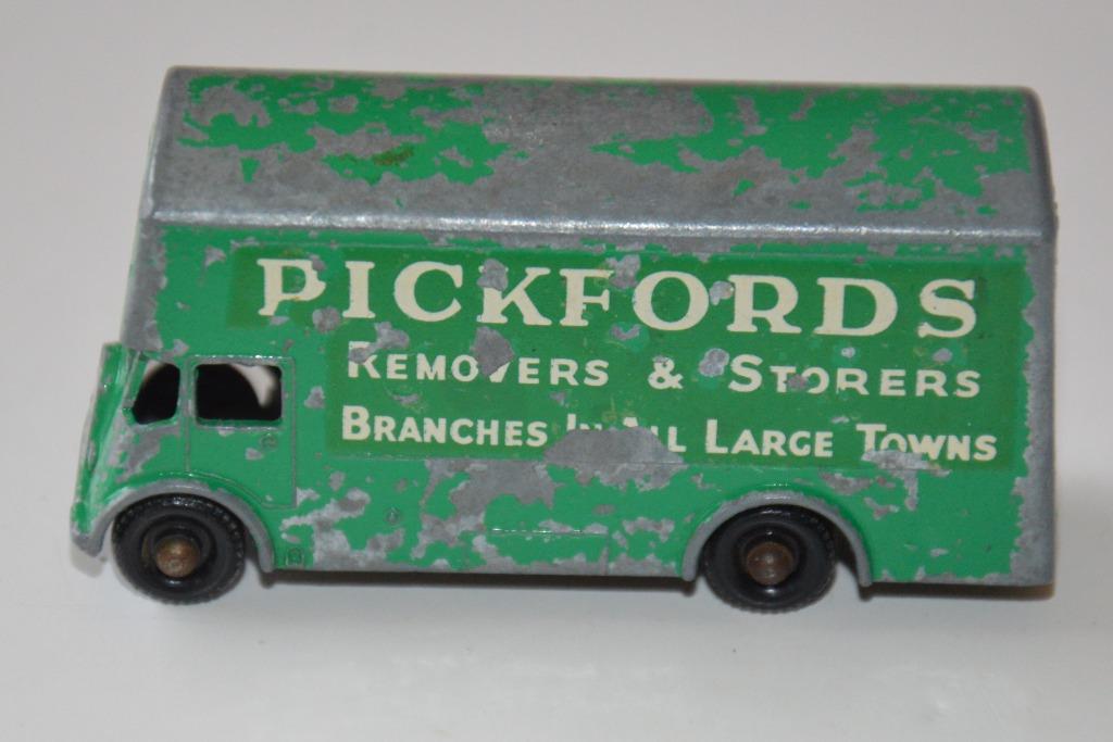 AV. PETITES VEHICULES COLLECTIONS, Enlèvement ou Envoi