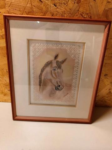 Cadre cheval en Pergamano/dentelle sous verre beschikbaar voor biedingen