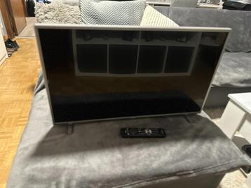 Philips 32″ Ambilight Smart-TV + Garantie tot 2026 beschikbaar voor biedingen
