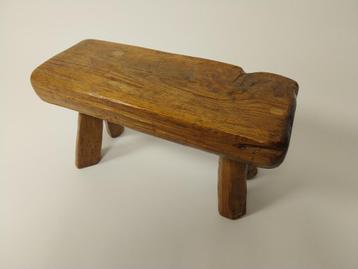 Vintage Brutalistische Bijzettafel / Bankje beschikbaar voor biedingen