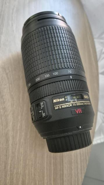 Lens AF-S Nikkor 70-300mm 1:4.5-5.6 G disponible aux enchères