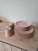 Borden en tassen, Ophalen