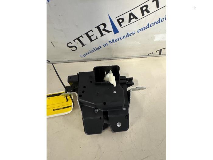 Slotmechaniek Achterklep van een Mercedes Vito, Auto-onderdelen, Carrosserie, Mercedes-Benz, Gebruikt, 3 maanden garantie, Ophalen of Verzenden