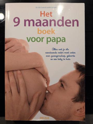 Het 9 maanden boek voor papa beschikbaar voor biedingen