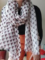 Wollen sjaal lila - cks, Kleding | Dames, Ophalen of Verzenden, Zo goed als nieuw, Sjaal