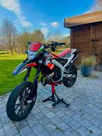 Aprilia sx50 factory 2018, Fietsen en Brommers, Brommers | Derbi, Ophalen, Zo goed als nieuw