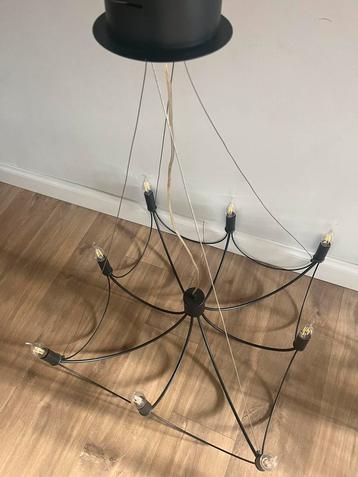 Luster met 8 lampen beschikbaar voor biedingen