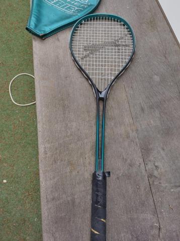 Squashracket om weg te geven beschikbaar voor biedingen