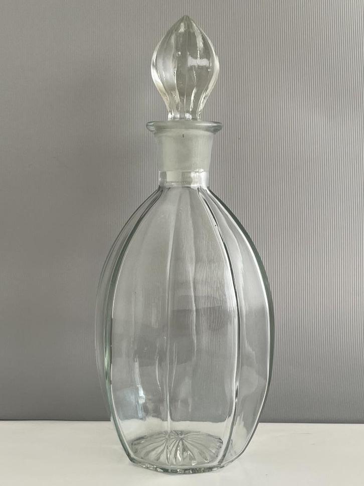 Achtzijdig glazen karaf rond 1950, Antiek en Kunst, Antiek | Glaswerk en Kristal, Verzenden