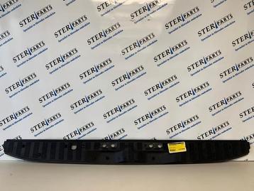 Bekleding achterinstap van een Mercedes Sprinter beschikbaar voor biedingen