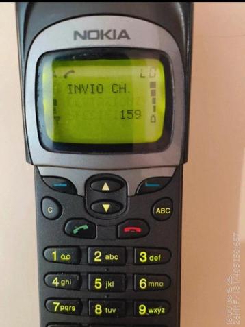 Nokia 8110 très rare  beschikbaar voor biedingen