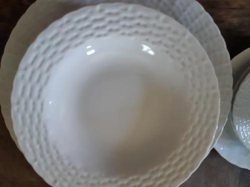 A SAISIR: 1 beau service NEUF porcelaine blanche, Antiquités & Art, Antiquités | Porcelaine, Enlèvement
