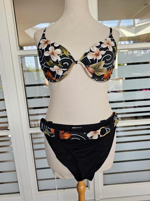 Zwarte bedrukte bikini – maat 48/50, Kleding | Dames, Badmode en Zwemkleding, Zo goed als nieuw, Bikini, Zwart, Ophalen of Verzenden