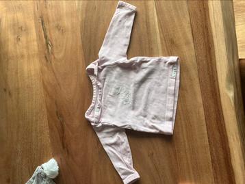 T-shirt rose avec lapin de la marque Noppies taille 50, Enlèvement ou Envoi, Comme neuf, Fille, Chemisette ou Manches longues