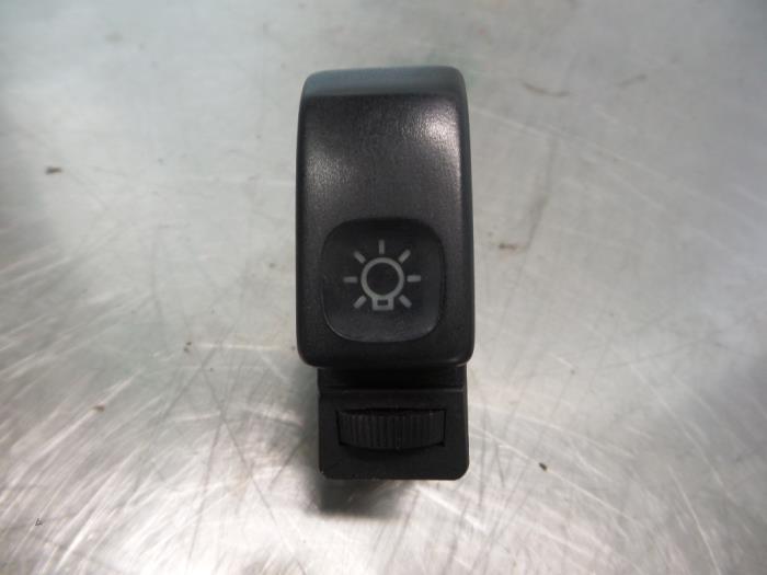 Commutateur lumière d'un Volkswagen Golf (Golf 83-), Autos : Pièces & Accessoires, Tableau de bord & Interrupteurs, Volkswagen