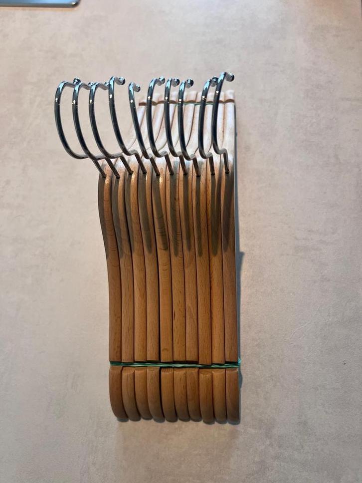 Kinderkleerhangers hout per 10pc, Kinderen en Baby's, Babymode-accessoires, Zo goed als nieuw, Ophalen of Verzenden