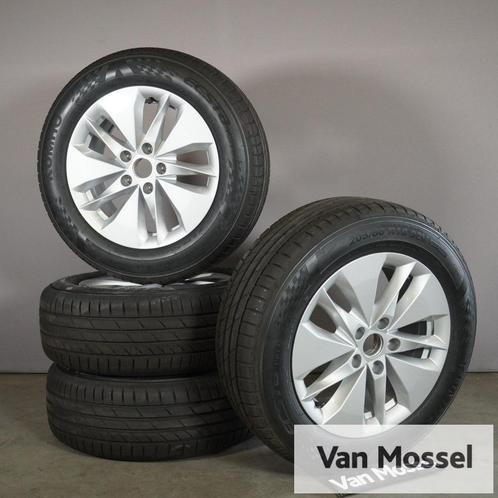 Skoda Octavia Kumho Ecsta 205/60/R16 92V, Auto-onderdelen, Banden en Velgen, Banden en Velgen, Zomerbanden, 16 inch, 205 mm, Personenwagen