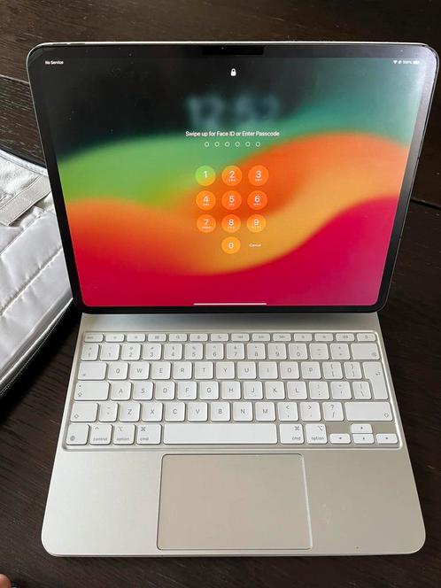 Apple ipad pro 13” wifi+cellular + pencil + magic keyboard, Computers en Software, Apple iPads, Zo goed als nieuw, Apple iPad