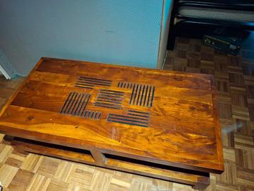 Table basse  beschikbaar voor biedingen