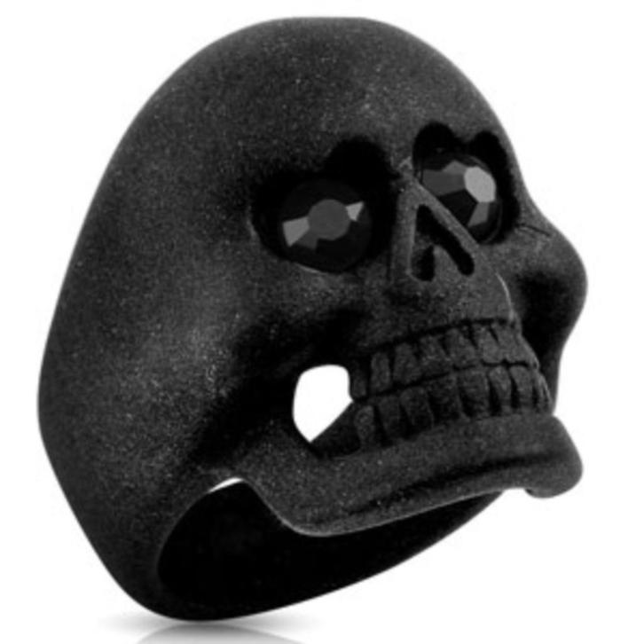 Mat zwarte stalen skull bikerring met CZ ogen, Bijoux, Sacs & Beauté, Bagues, Neuf, Homme, 20 ou plus grands, Noir, Fer ou Acier