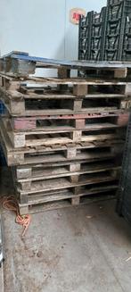 Ganse pallet met droge fruitkistjes, Ophalen