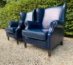 2 fauteuils à ailes en cuir véritable bleu marine antique, Enlèvement