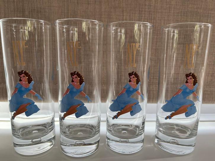 4 verres style rétro, Collections, Verres & Petits Verres, Comme neuf, Envoi