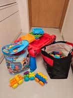 Mega blocks - tafeltje en +150 stuks, Kinderen en Baby's, Speelgoed | Buiten | Actiespeelgoed, Ophalen, Gebruikt