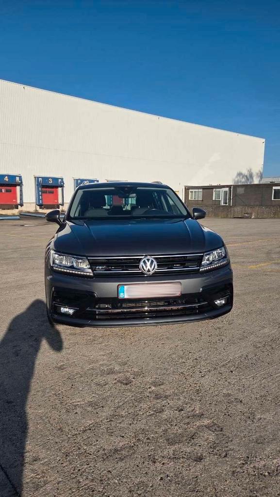 Volkswagen tiguan R line/2018/ 76500km/ diesel, Auto's, Volkswagen, Particulier, Tiguan, Airconditioning, Bluetooth, Climate control