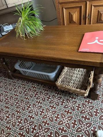 Salontafel beschikbaar voor biedingen