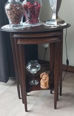 Engelse bijzettafeltjes, Ophalen