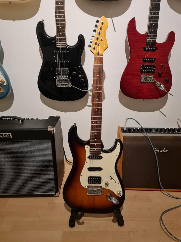 VGS Roadcruiser met EMG pickups, Muziek en Instrumenten, Snaarinstrumenten | Gitaren | Elektrisch, Zo goed als nieuw, Ophalen of Verzenden