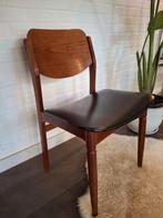 Vintage stoel walnoot met skai, Huis en Inrichting, Stoelen, Ophalen, Zo goed als nieuw