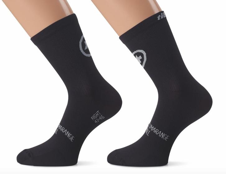 Chaussettes de cyclisme Assos Tiburu printemps/automne 2 pce, Vélos & Vélomoteurs, Accessoires vélo | Vêtements de cyclisme, Neuf