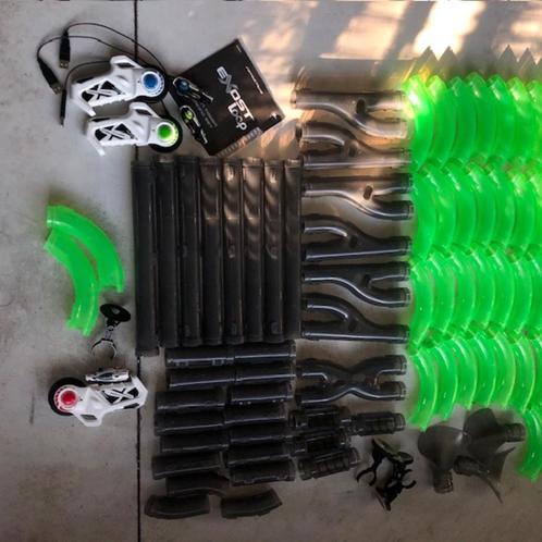 Exost Loop Twin Tower Racing Set + extra's, Kinderen en Baby's, Speelgoed | Racebanen, Gebruikt, Racebaan, Elektrisch, Overige merken