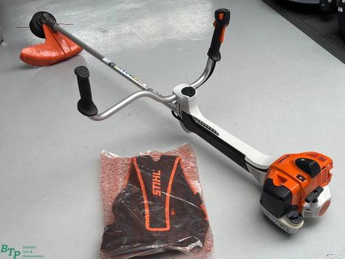 Stihl Gebruikte FS460 Sterke bosmaaier met nieuw harnas, Zakelijke goederen, Machines en Bouw | Tuin, Park en Bosbouw, Maaier