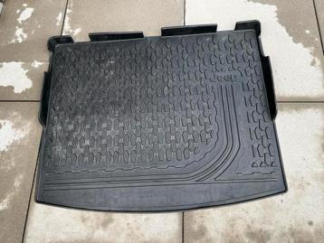 Jeep Compass rubberen kofferbak mat en armsteun bakje beschikbaar voor biedingen