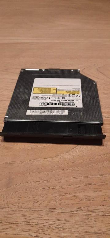 Lecteur graveur DVD 12.5 mm SATA SN-S083 disponible aux enchères