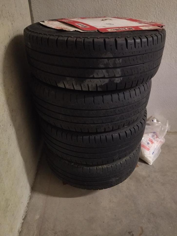 Banden Mercedes vito viano, Auto-onderdelen, Banden en Velgen, Band(en), 16 inch, 205 mm, Bestelwagen, Gebruikt, Ophalen