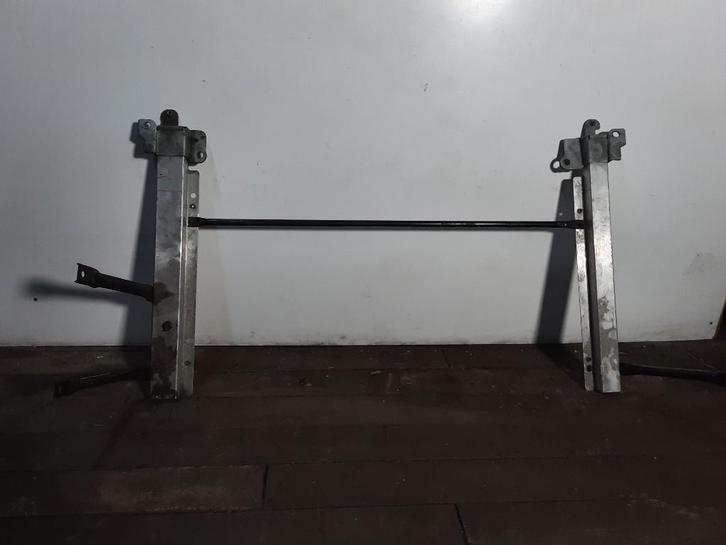 VOORBRUG Renault Laguna II (BG) (11701410ZH), Auto-onderdelen, Ophanging en Onderstel, Renault, Gebruikt