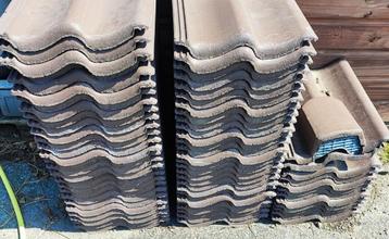 Lots Tuiles Béton neuve type Sneldek Star couleur  brune  beschikbaar voor biedingen