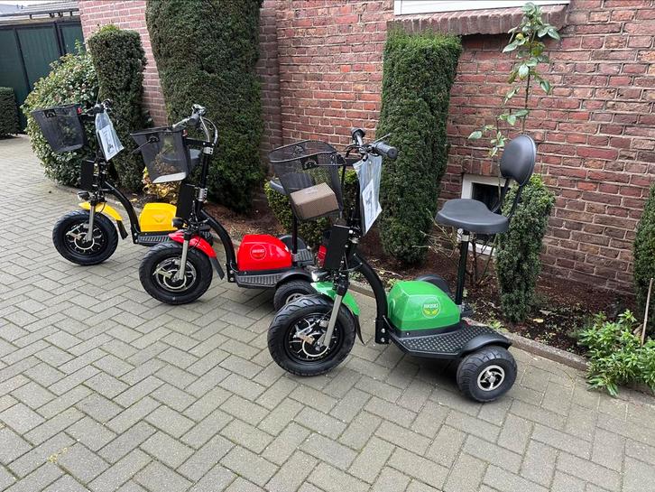 NIEUW BRISKI Scootmobiel met Lithium-Ion accu 12 mnd gar, Diversen, Brommobielen en Scootmobielen, Nieuw, 36 t/m 45 km, 16 km/u of meer