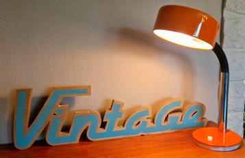 Vintage oranje bureaulamp beschikbaar voor biedingen