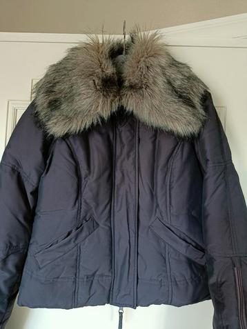 Vintage United Colors of Benetton Korte Winterjas  M Dames beschikbaar voor biedingen