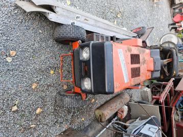 Tractor voor stuken of opmaak beschikbaar voor biedingen
